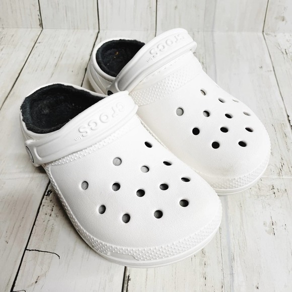 CROCS Other - Crocs White Fleece Lined Mens Size 8
